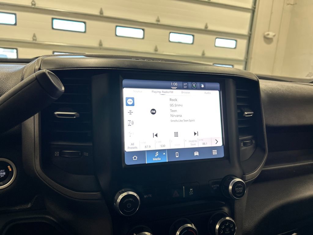 Used 2024 RAM 3500 Tradesman w/ Chrome Appearance Group image 21