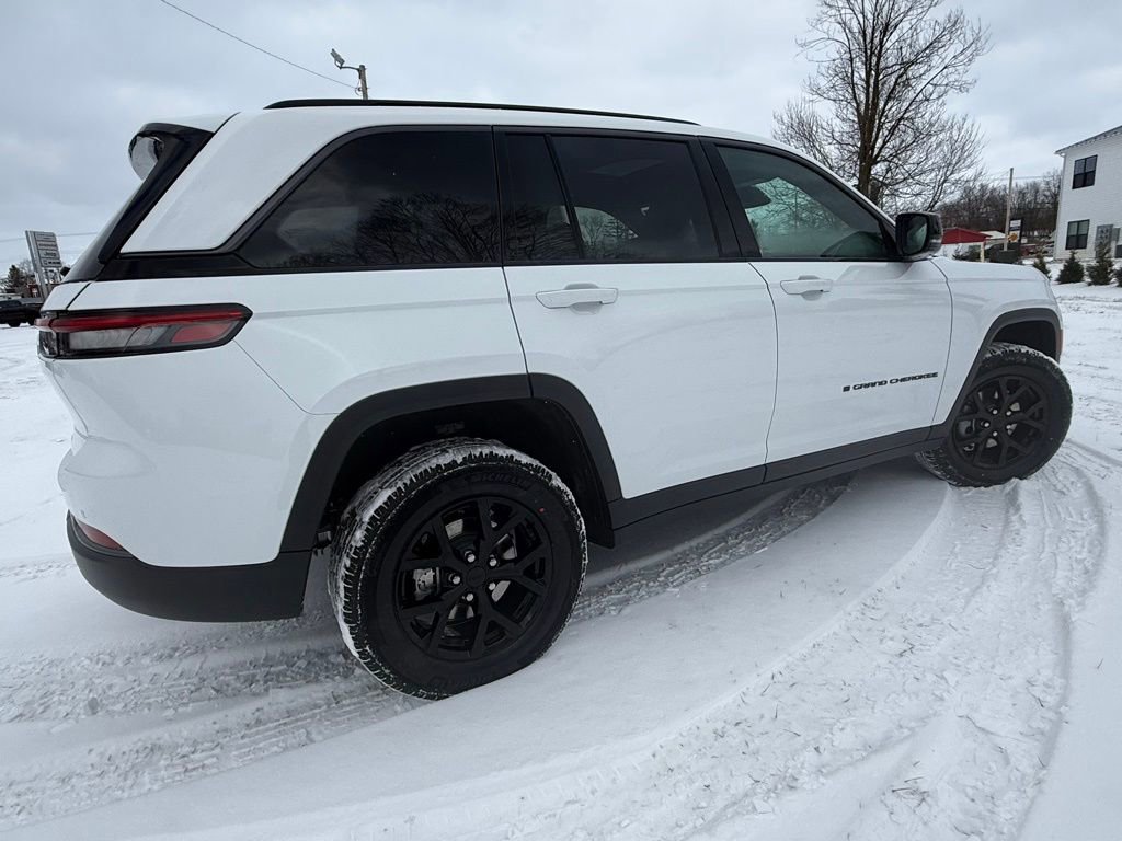 New 2026 Jeep Grand Cherokee Altitude AWD/4WD image 3