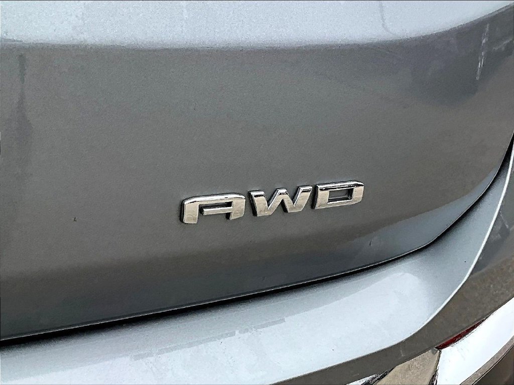 Used 2023 GMC Terrain SLT AWD/4WD image 29