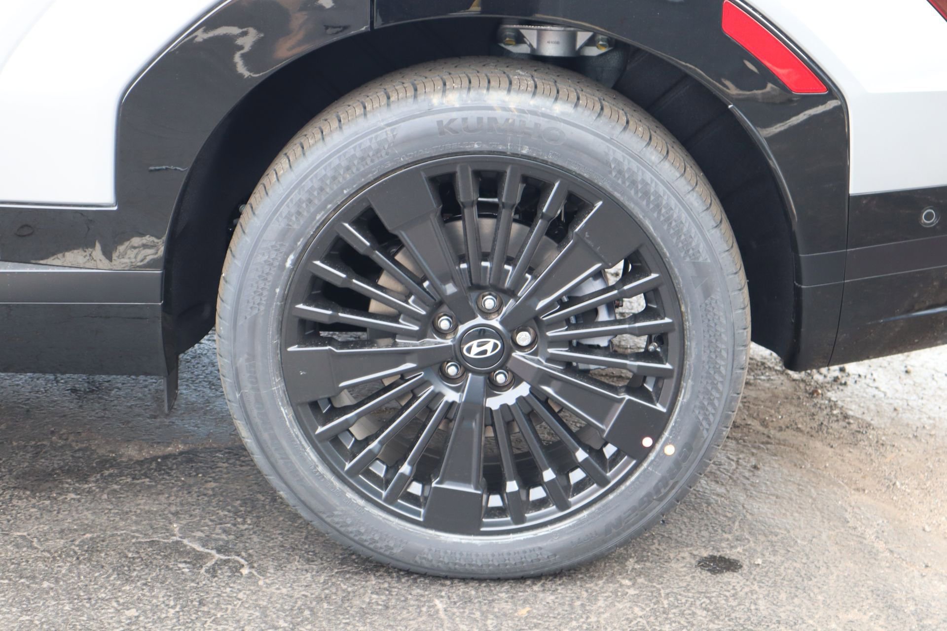 New 2025 Hyundai Santa Fe Calligraphy image 5