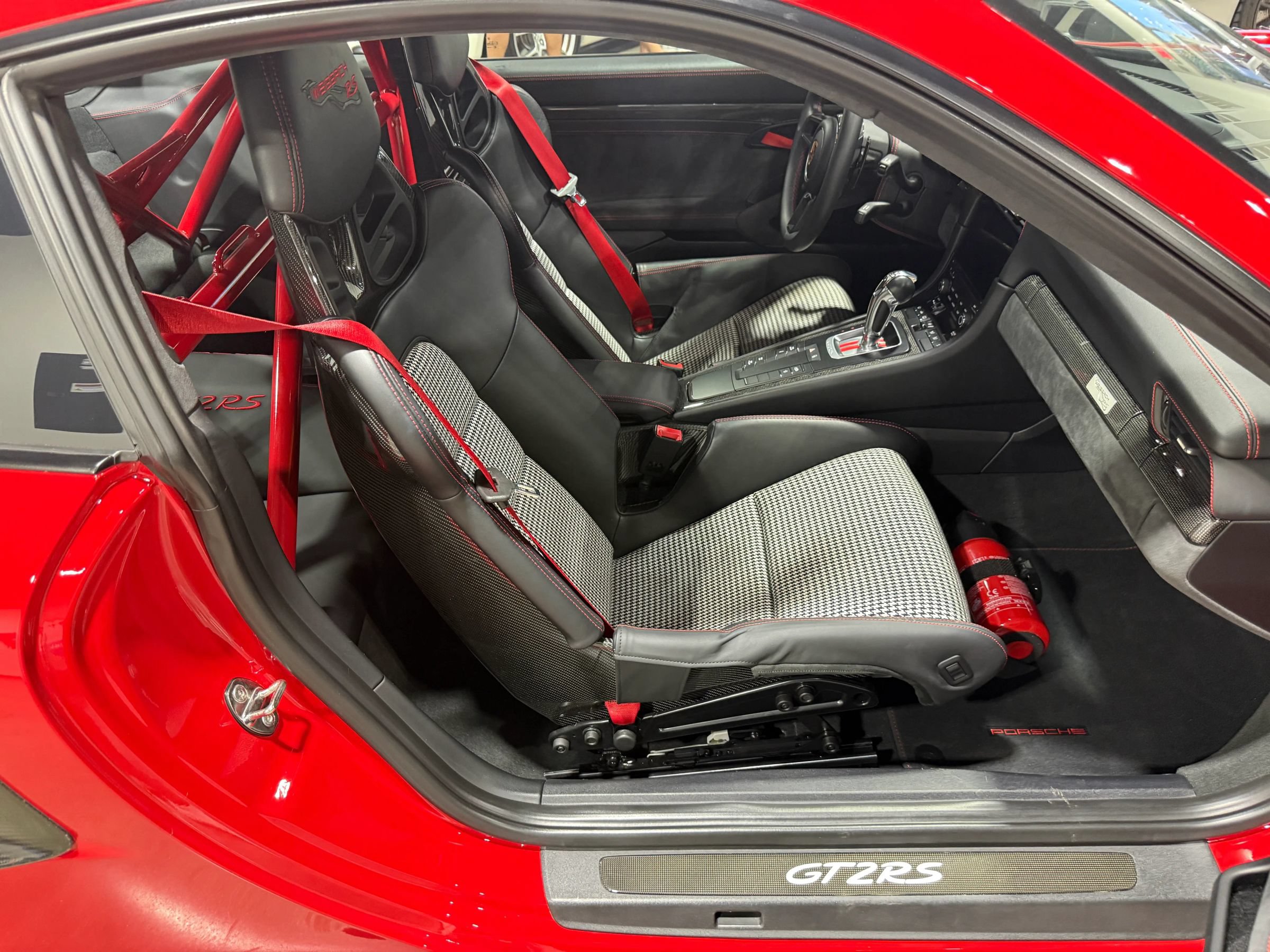 Used 2018 Porsche 911 GT2 RS RWD image 50