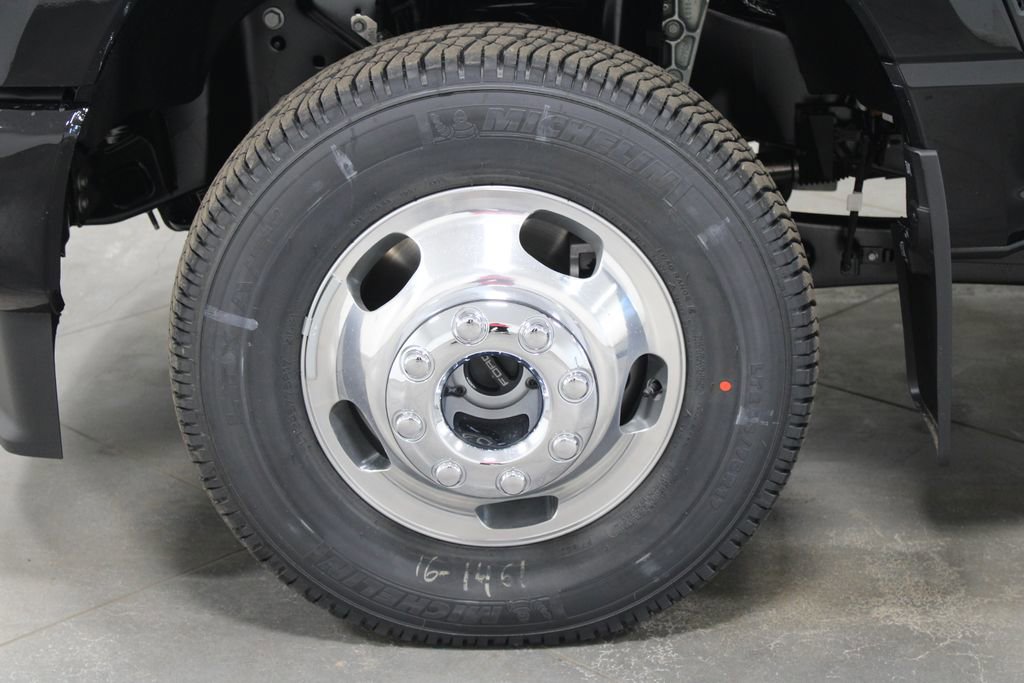 New 2026 Ford F350 4x4 Crew Cab DRW Super Duty image 23