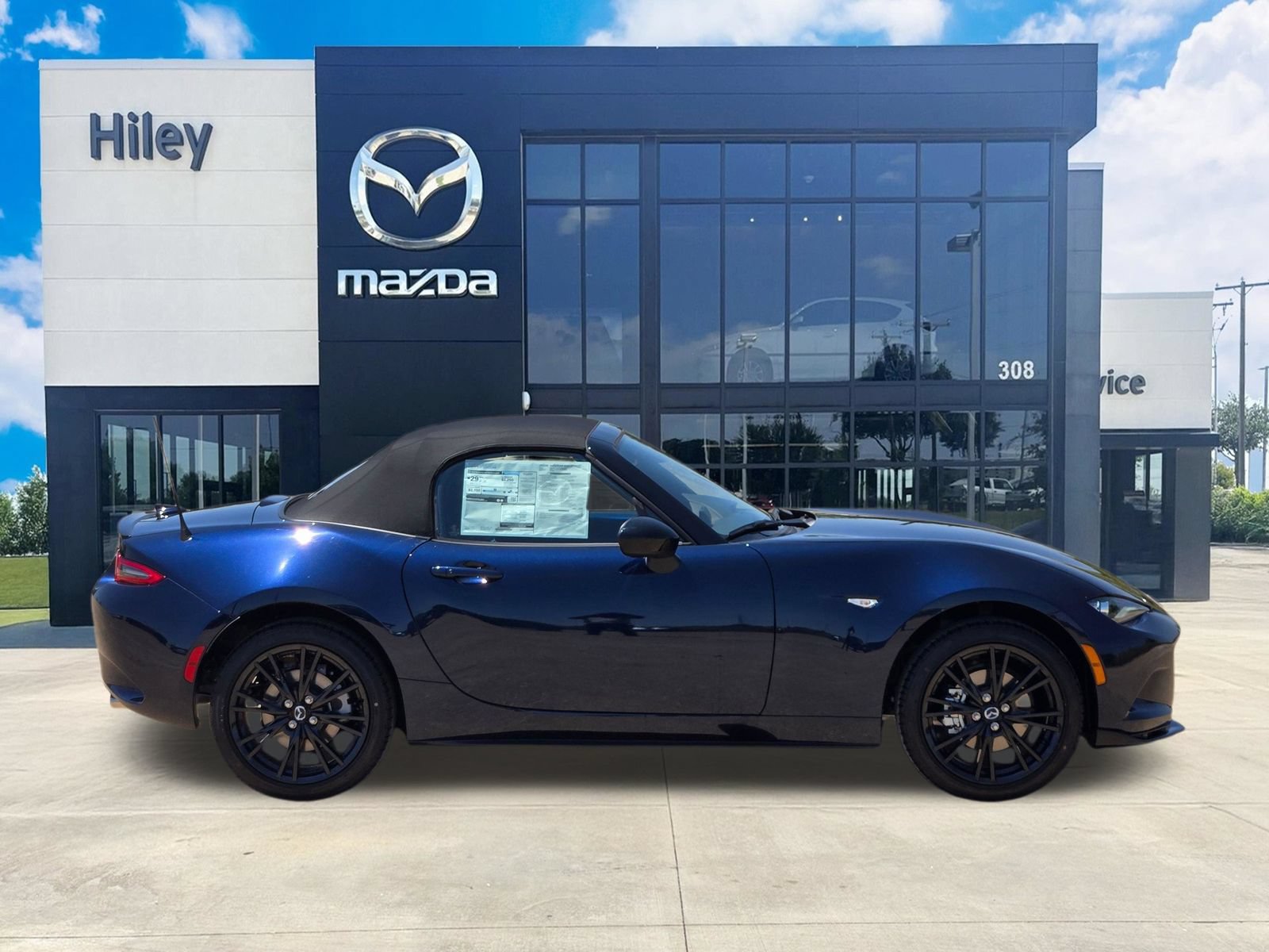 New 2026 MAZDA MX-5 Miata Club w/ Interior Package RWD image 3