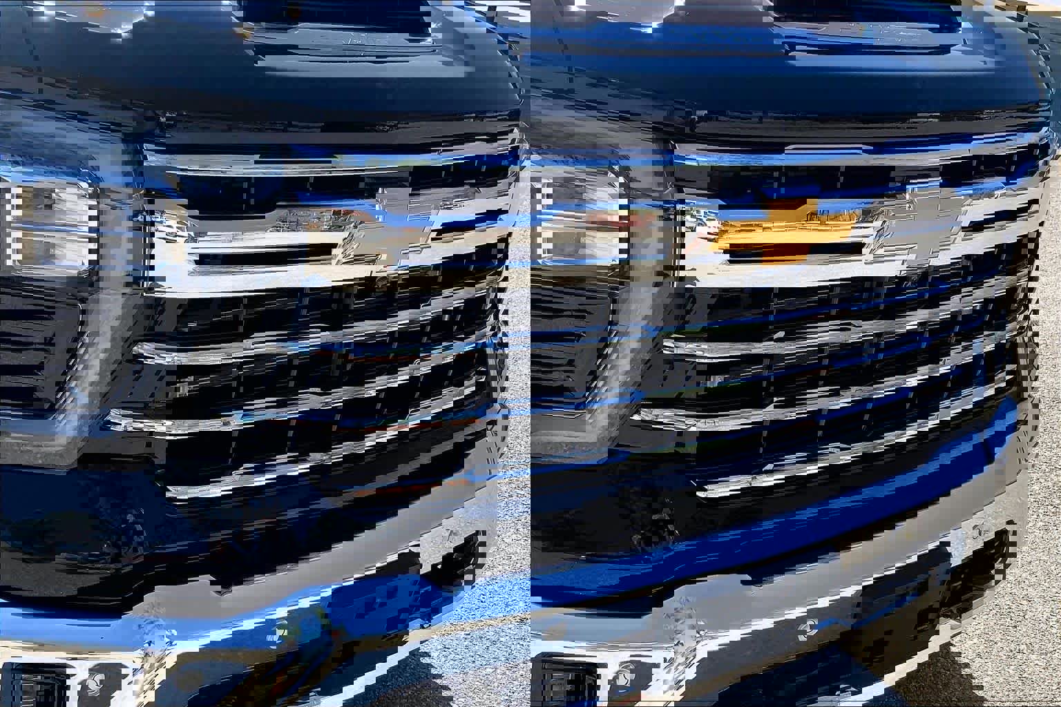 Used 2024 Chevrolet Silverado 2500 LTZ w/ LTZ Convenience Package image 30