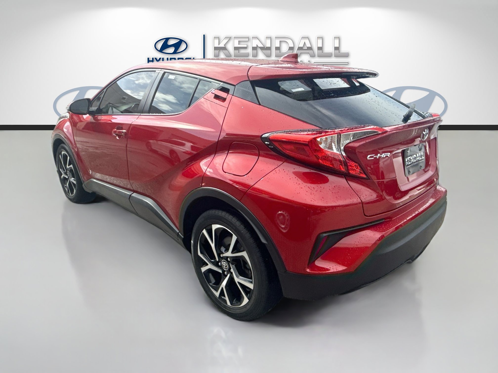 Used 2021 Toyota C-HR XLE FWD image 4