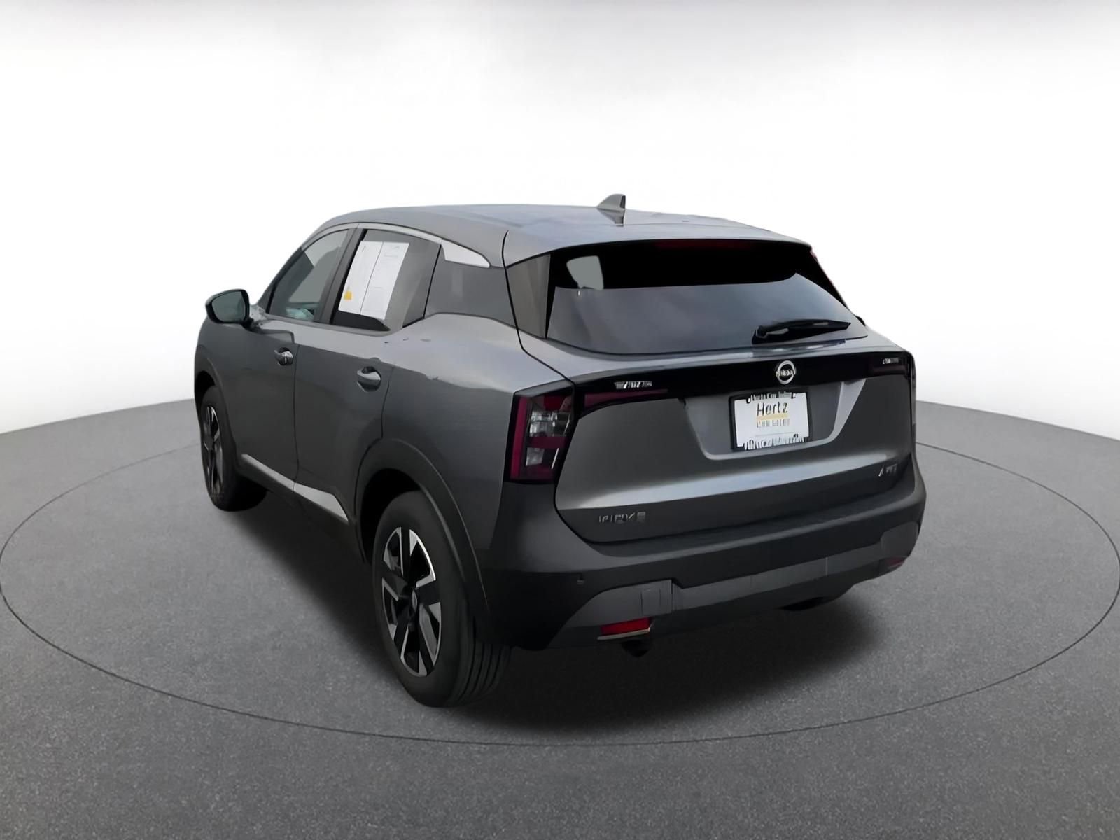 Used 2025 Nissan Kicks SV image 11