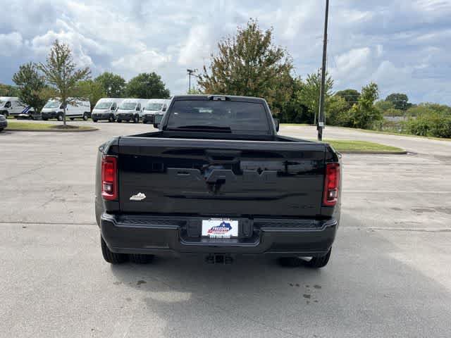 New 2026 RAM 3500 Big Horn AWD/4WD image 7