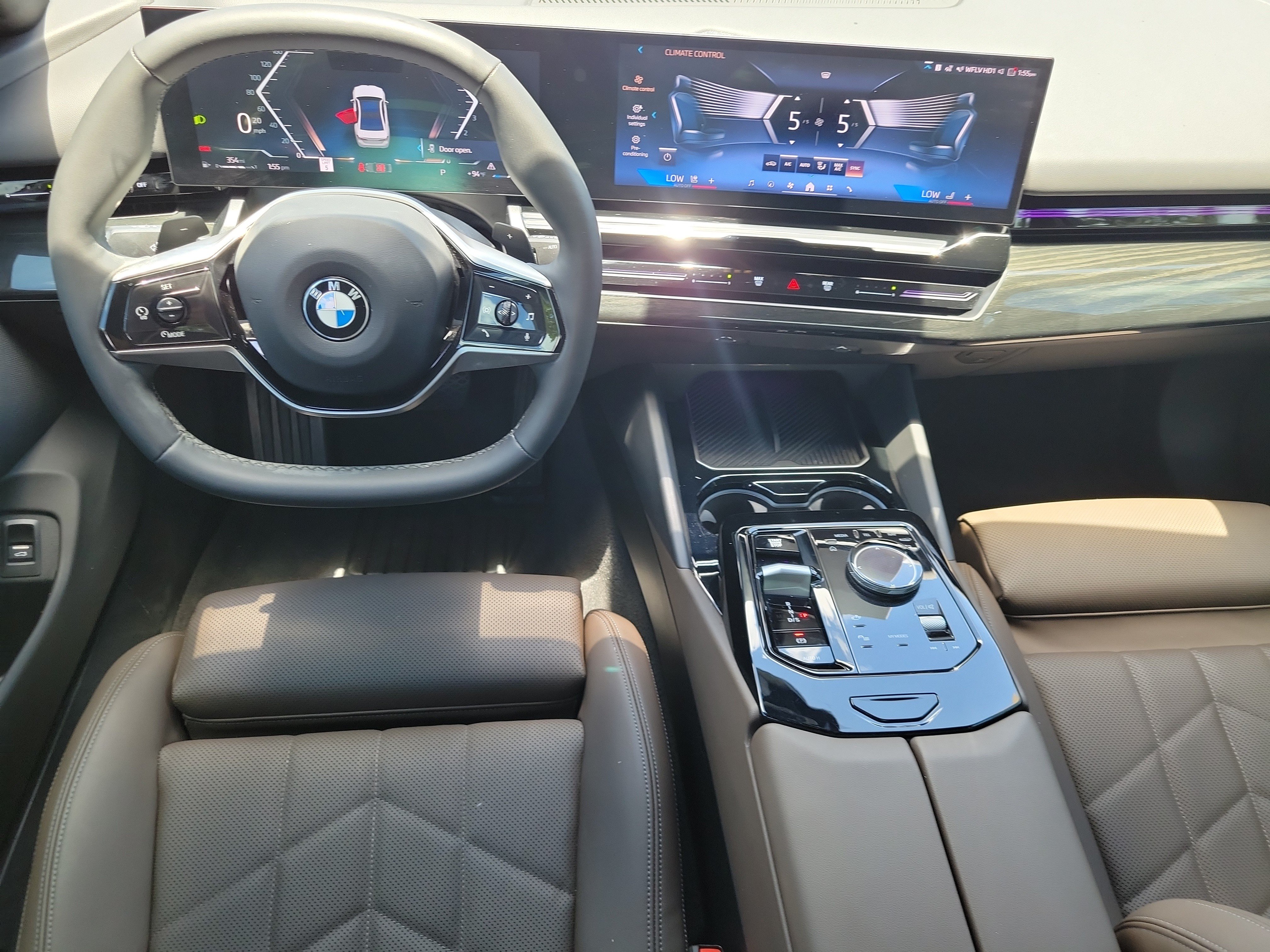 Used 2024 BMW 530i w/ Convenience Package RWD image 20