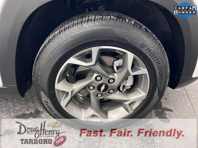 Used 2025 Chevrolet Trax LT w/ LT Convenience Package image 19