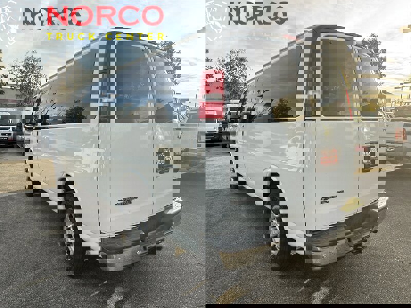 Used 2020 Chevrolet Express 3500 LT w/ LT Preferred Equipment Group RWD image 9