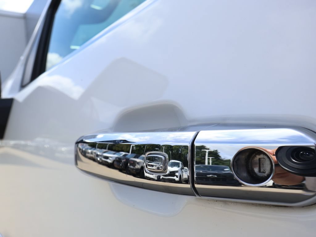 Certified 2024 Chevrolet Silverado 2500 LTZ AWD/4WD image 11