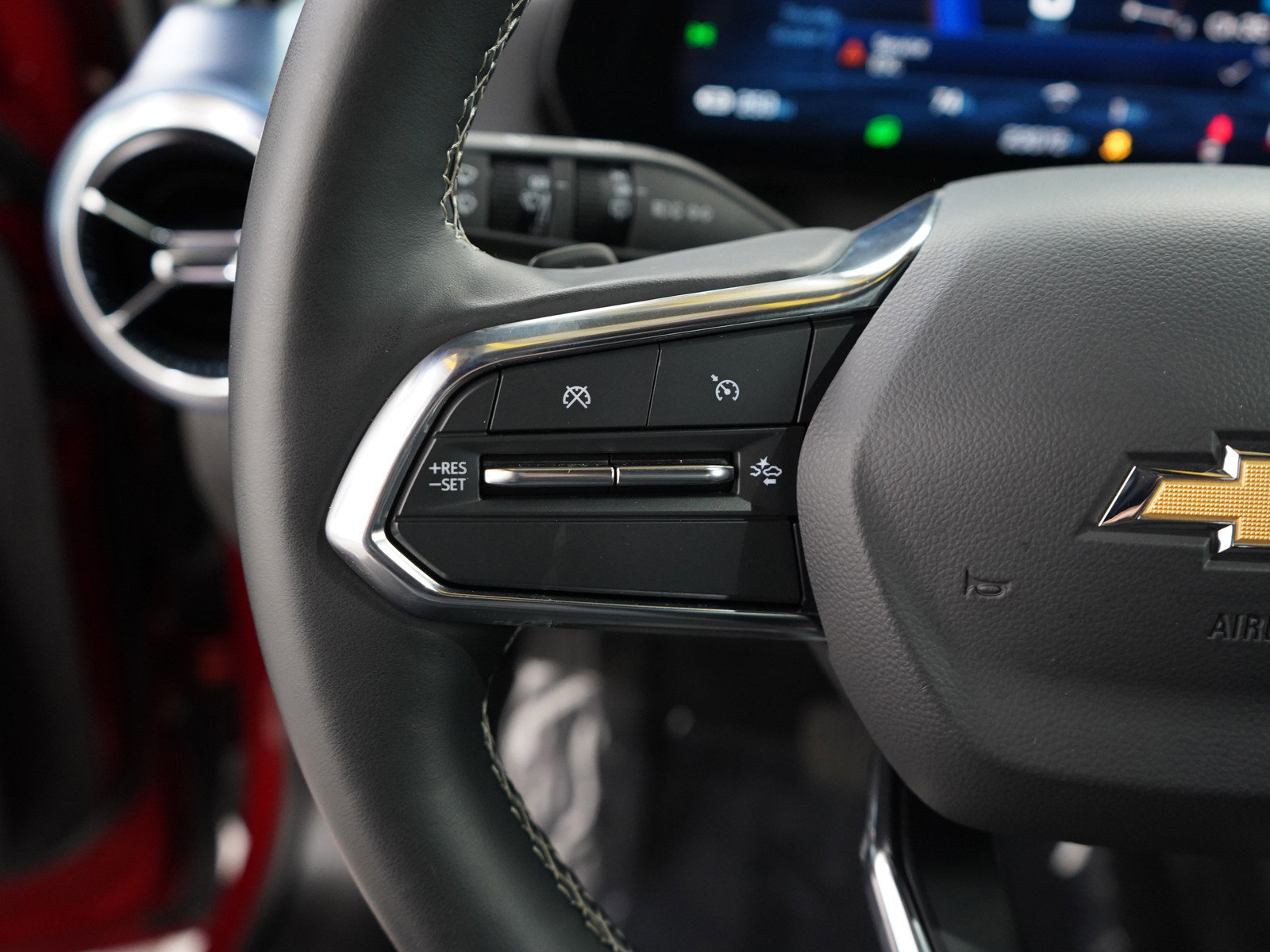 Used 2024 Chevrolet Equinox EV LT image 24