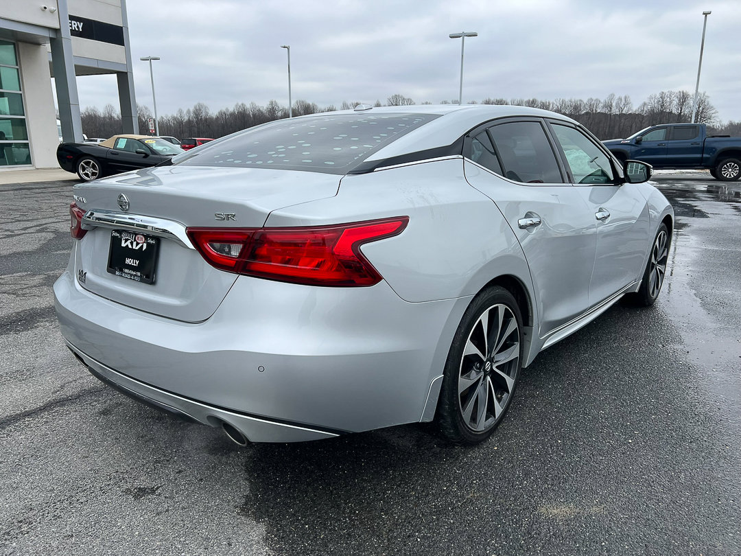 Used 2017 Nissan Maxima SR image 6