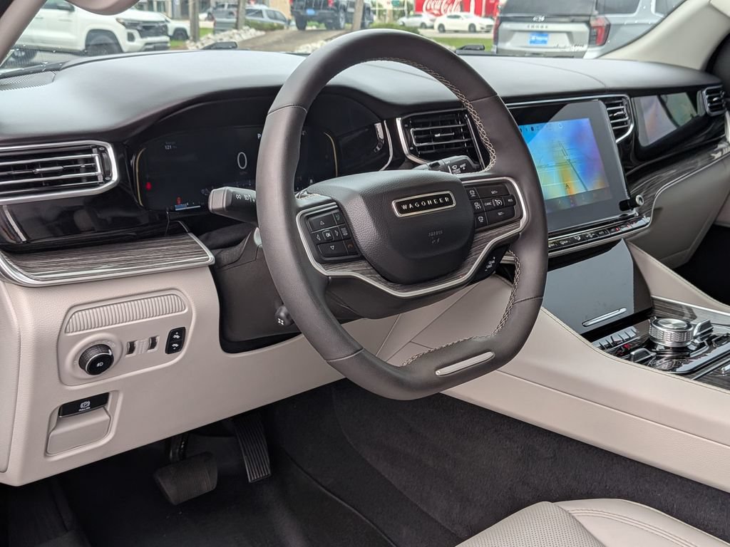 Used 2022 Jeep Wagoneer Series III AWD/4WD image 34