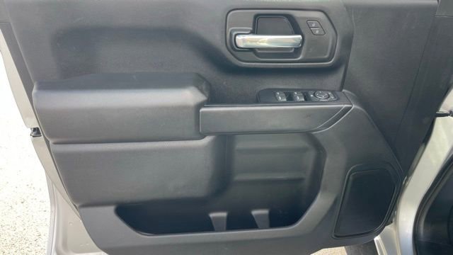 Used 2023 Chevrolet Silverado 2500 Custom w/ Custom Value Package image 10