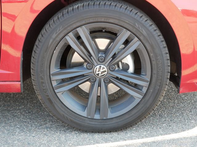 Used 2023 Volkswagen Jetta SE w/ Panoramic Sunroof Package image 9