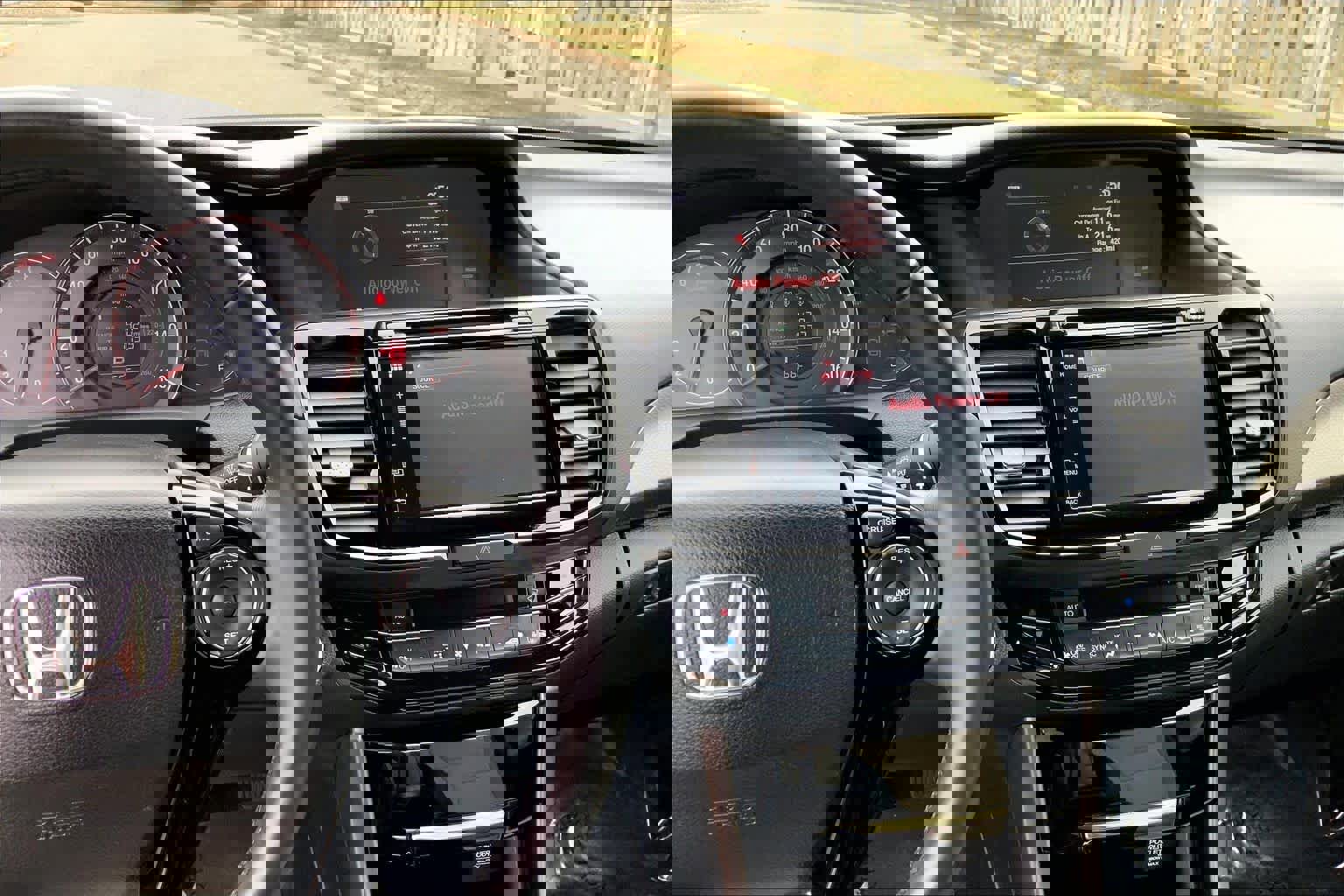 Used 2017 Honda Accord EX-L image 7