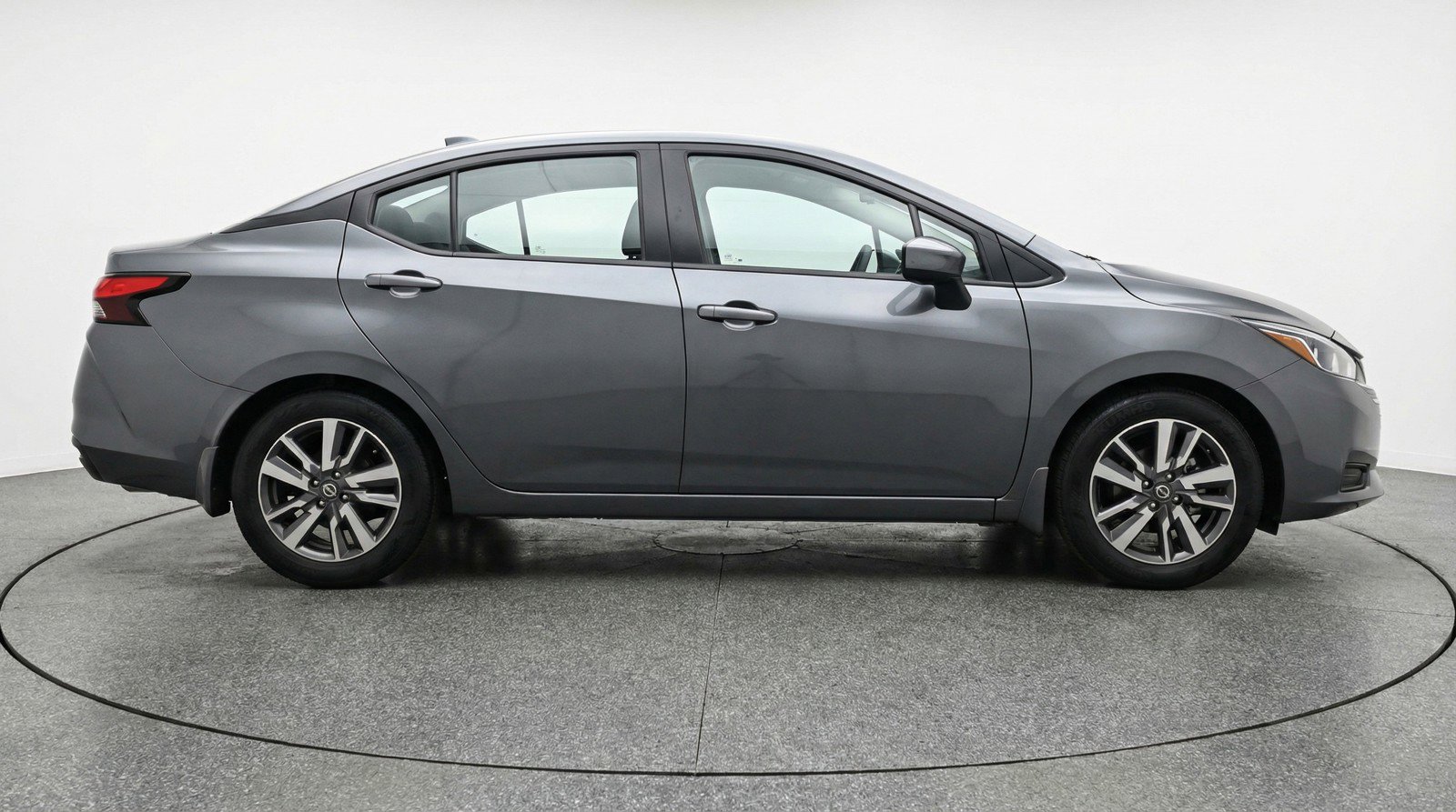 Used 2025 Nissan Versa SV image 11