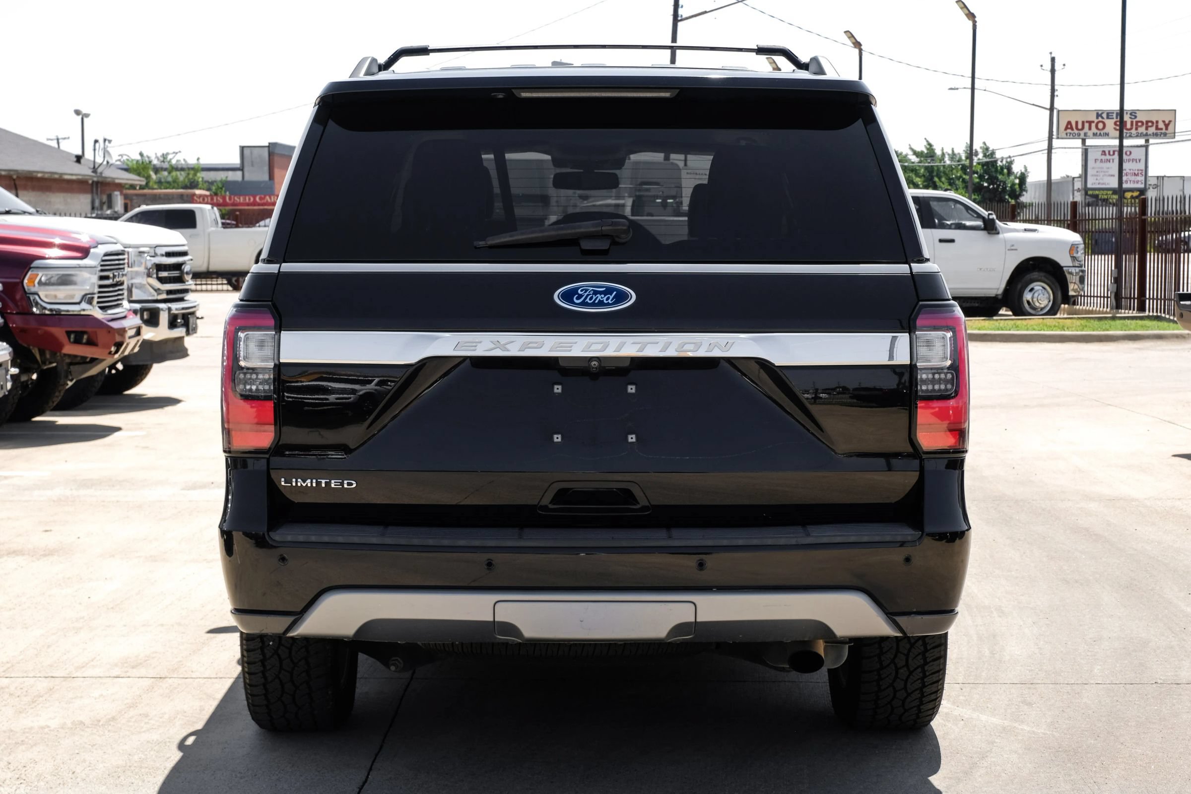 Used 2019 Ford Expedition Limited w/ Special Edition Package RWD image 14