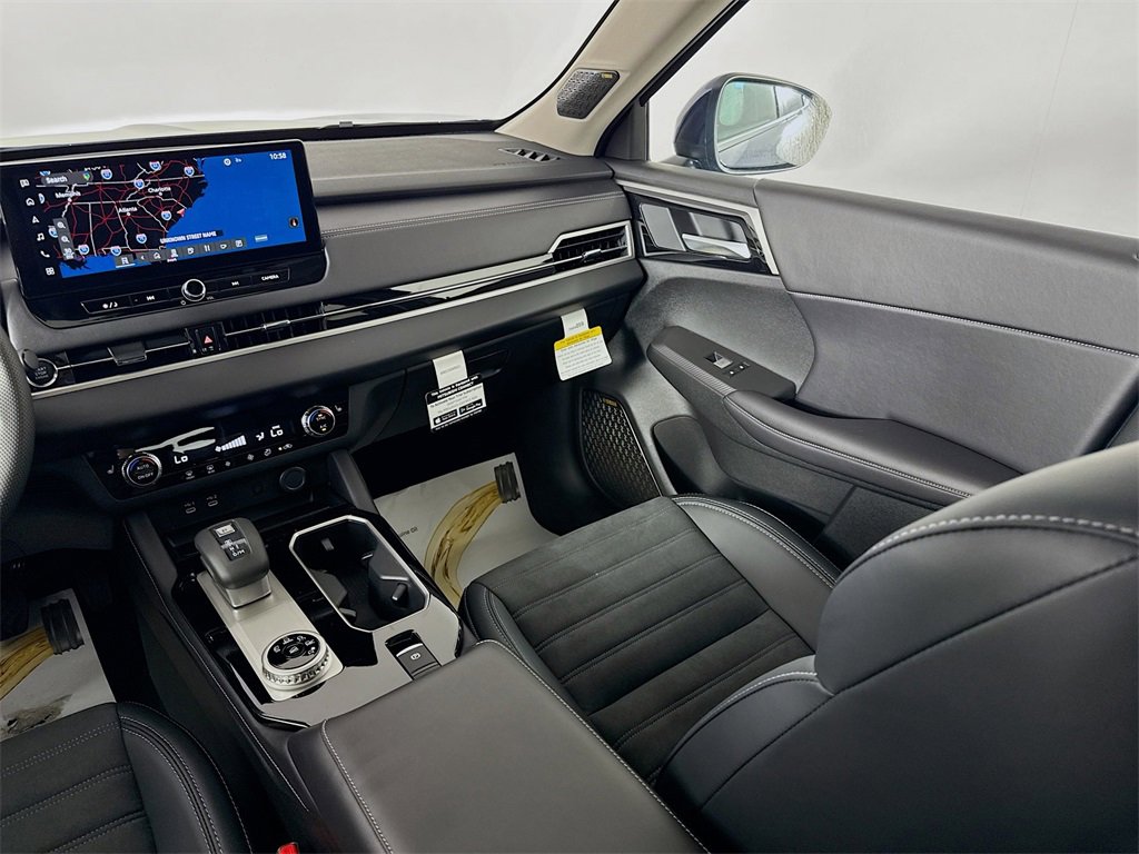 New 2025 Mitsubishi Outlander SE image 25