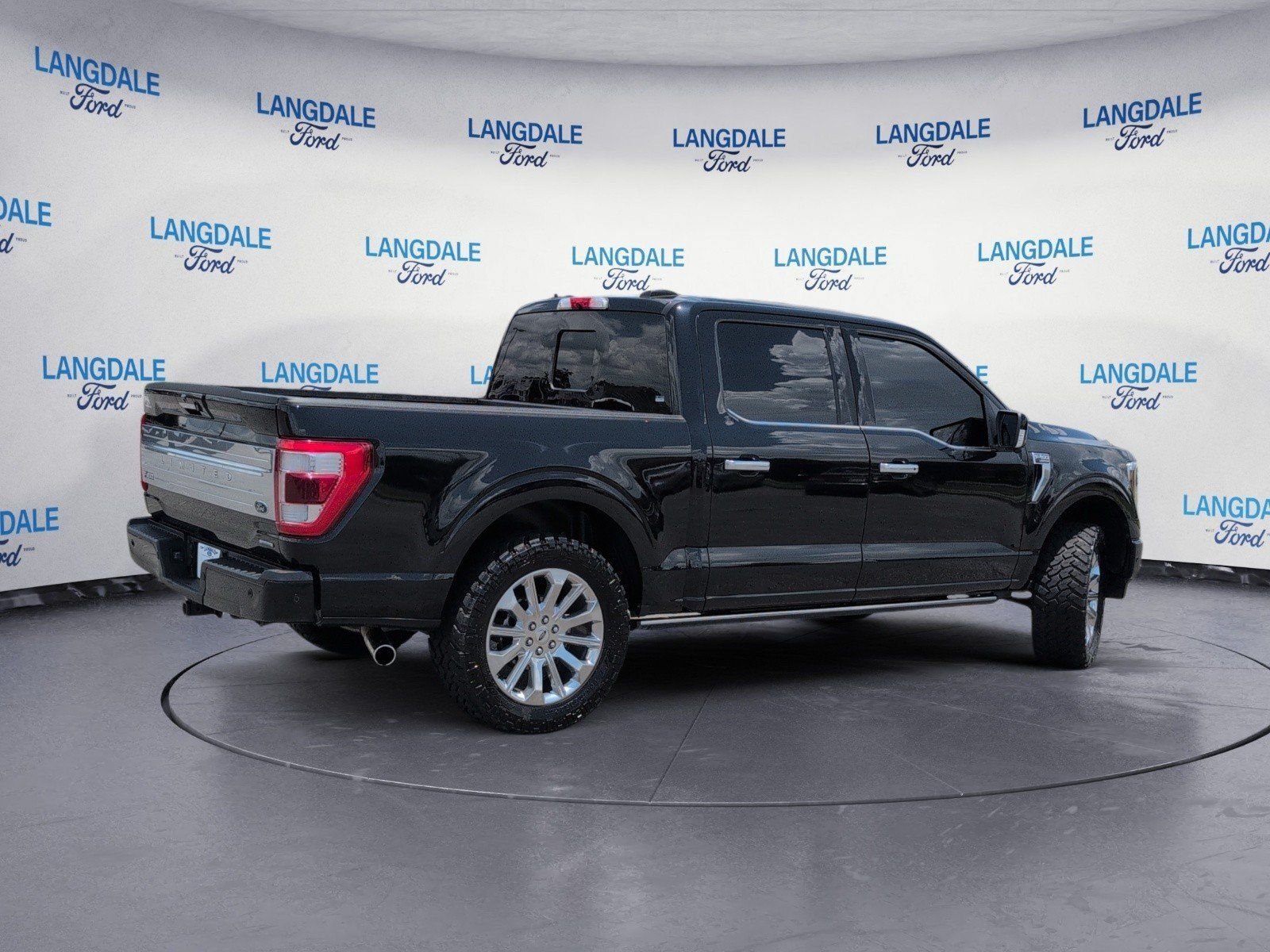 Used 2022 Ford F150 Limited AWD/4WD image 4