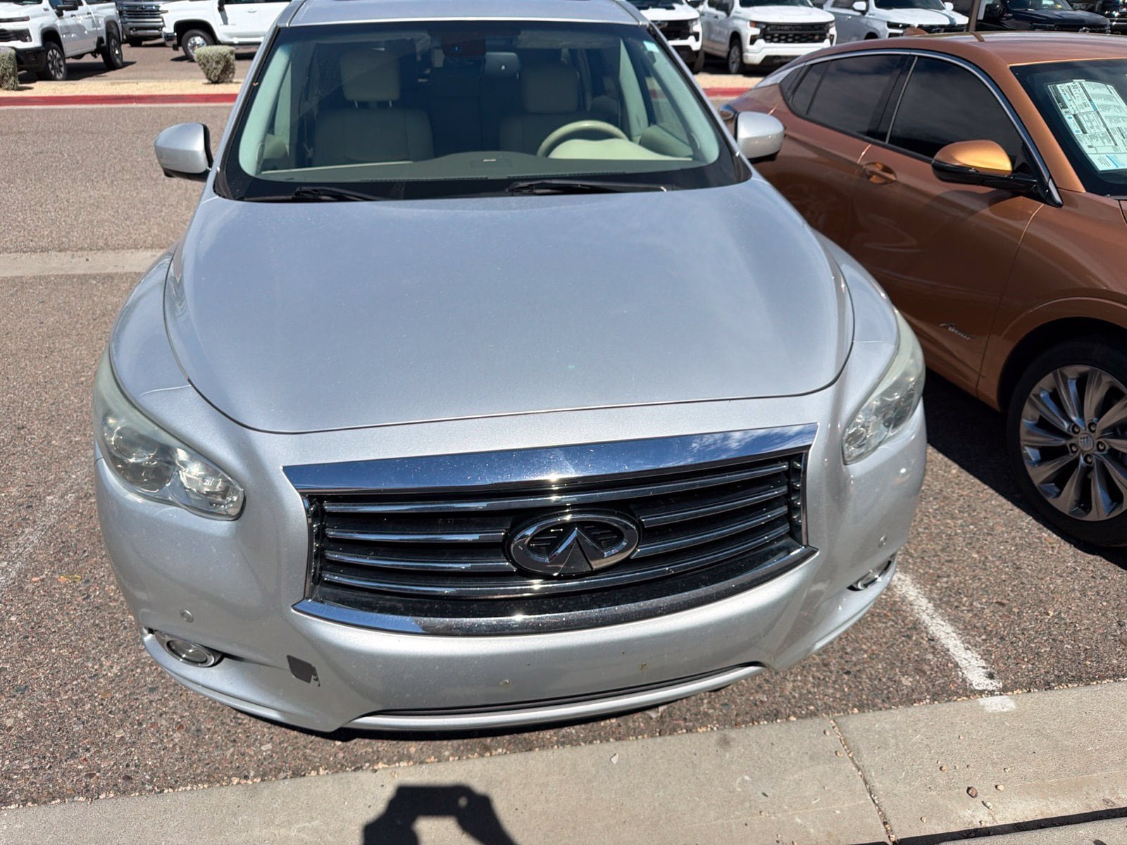Used 2013 INFINITI JX35 AWD w/ Premium Pkg image 4