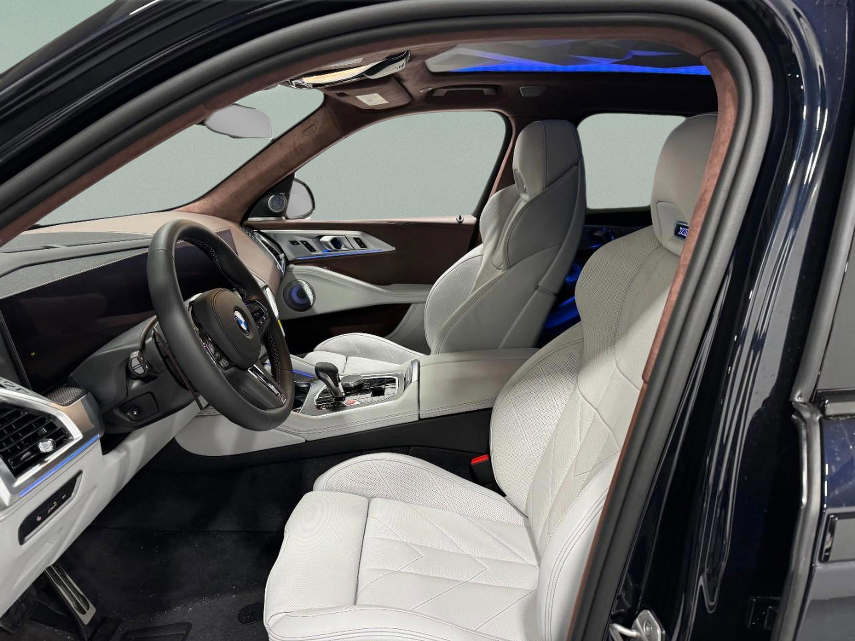 New 2026 BMW XM Label Red image 24