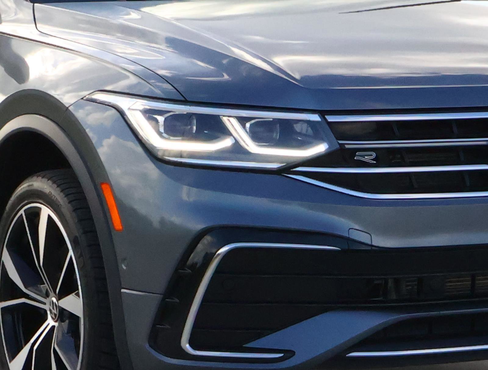 Used 2022 Volkswagen Tiguan SEL R-Line image 7