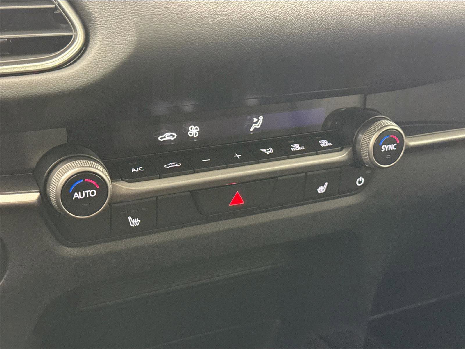 New 2026 MAZDA CX-30 AWD 2.5 S w/ Select Sport Pkg image 23