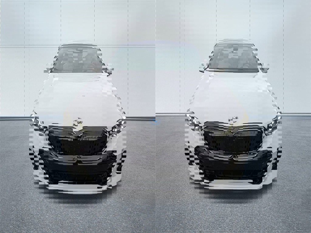 New 2026 BMW 550e xDrive w/ Premium Package image 8
