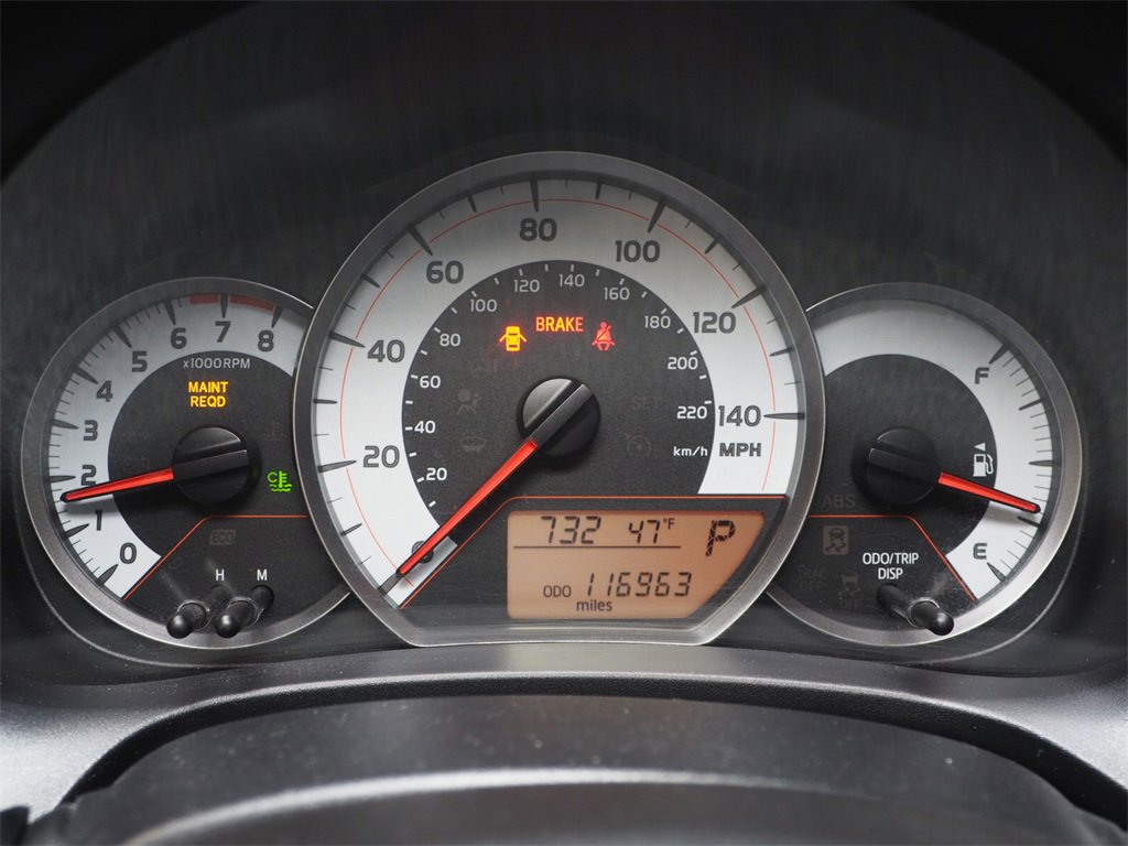 Used 2012 Toyota Yaris SE image 18