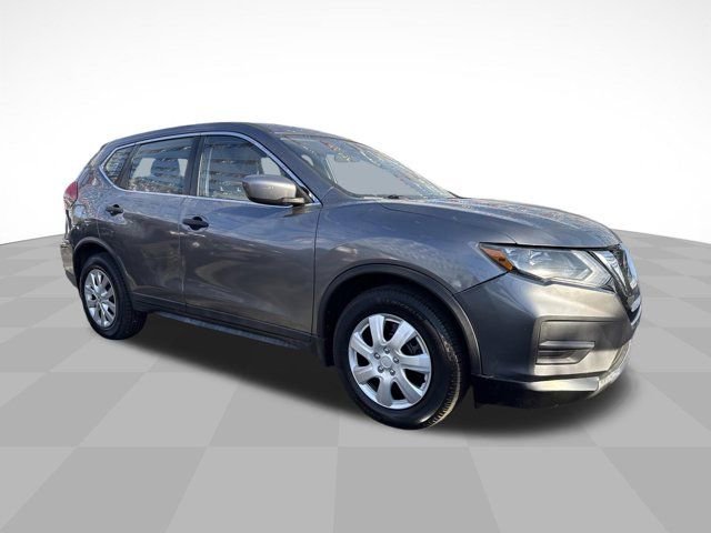 Used 2018 Nissan Rogue S image 3