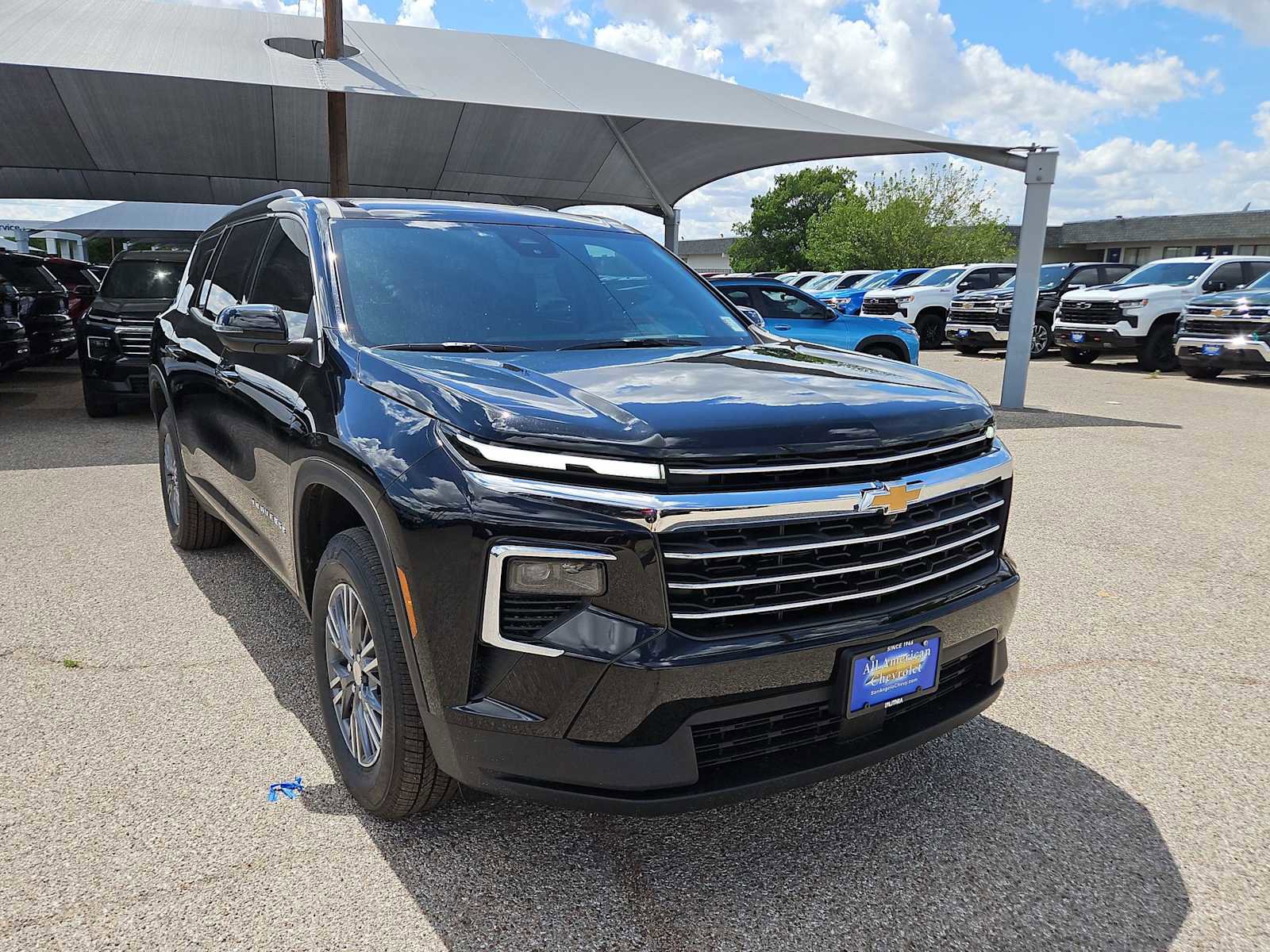 New 2026 Chevrolet Traverse LT w/ Driver Confidence Package image 2