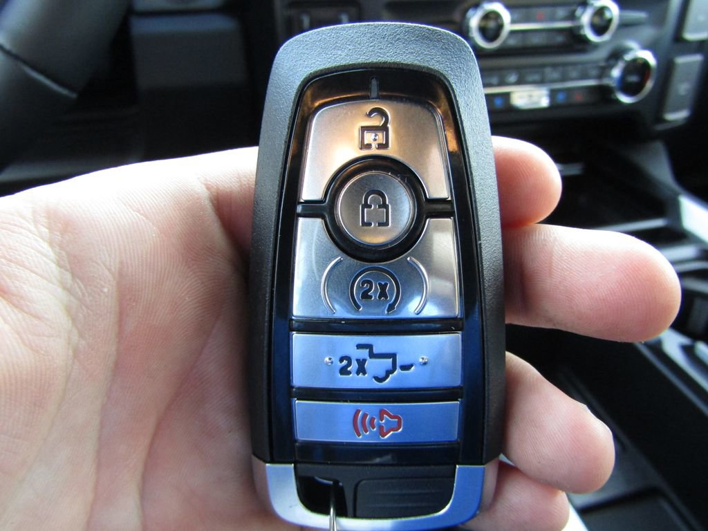 New 2026 Ford F250 Platinum w/ FX4 Off-Road Package image 45