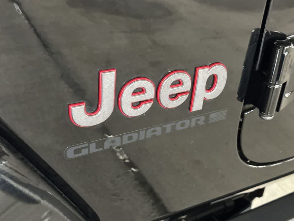 Used 2023 Jeep Gladiator Rubicon w/ LED Lighting Group AWD/4WD image 11
