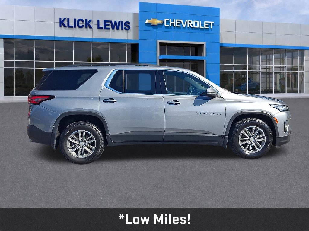 Used 2023 Chevrolet Traverse LT AWD/4WD image 9