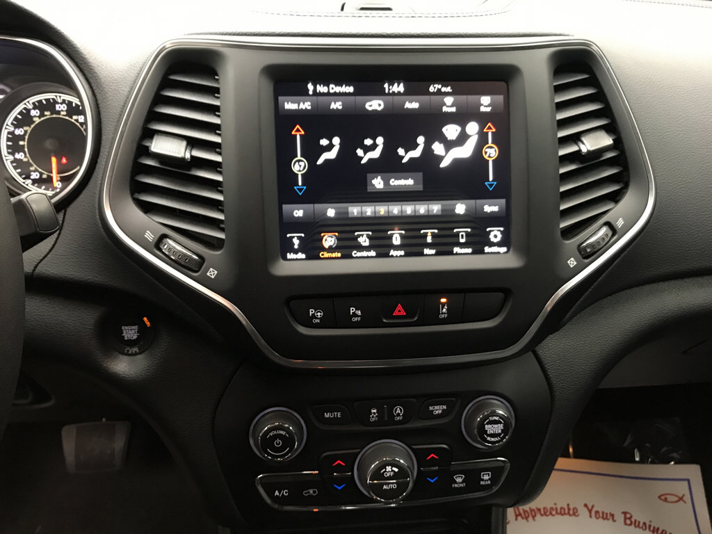 Used 2023 Jeep Cherokee Altitude Lux image 7