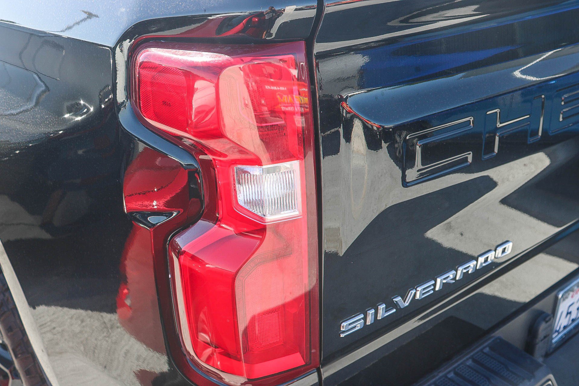 Used 2019 Chevrolet Silverado 1500 LT Trail Boss AWD/4WD image 11