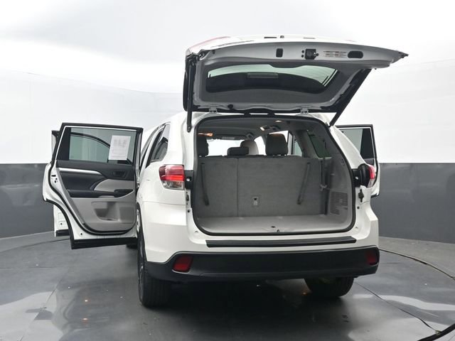 Used 2018 Toyota Highlander Plus FWD image 38