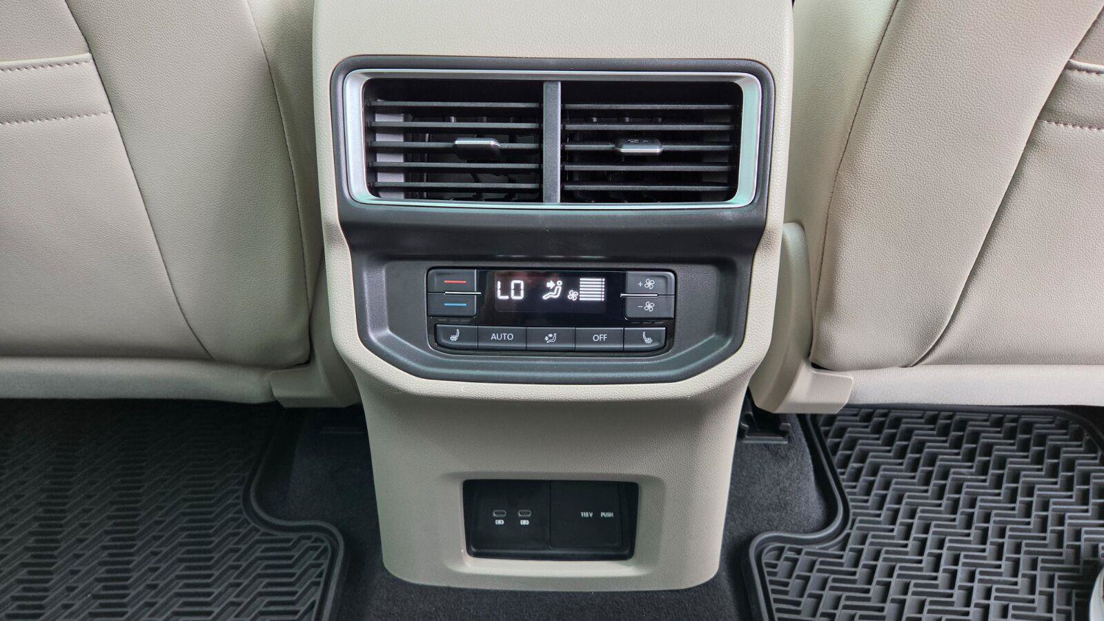 Used 2024 Volkswagen Atlas SEL Premium R-Line AWD/4WD image 67