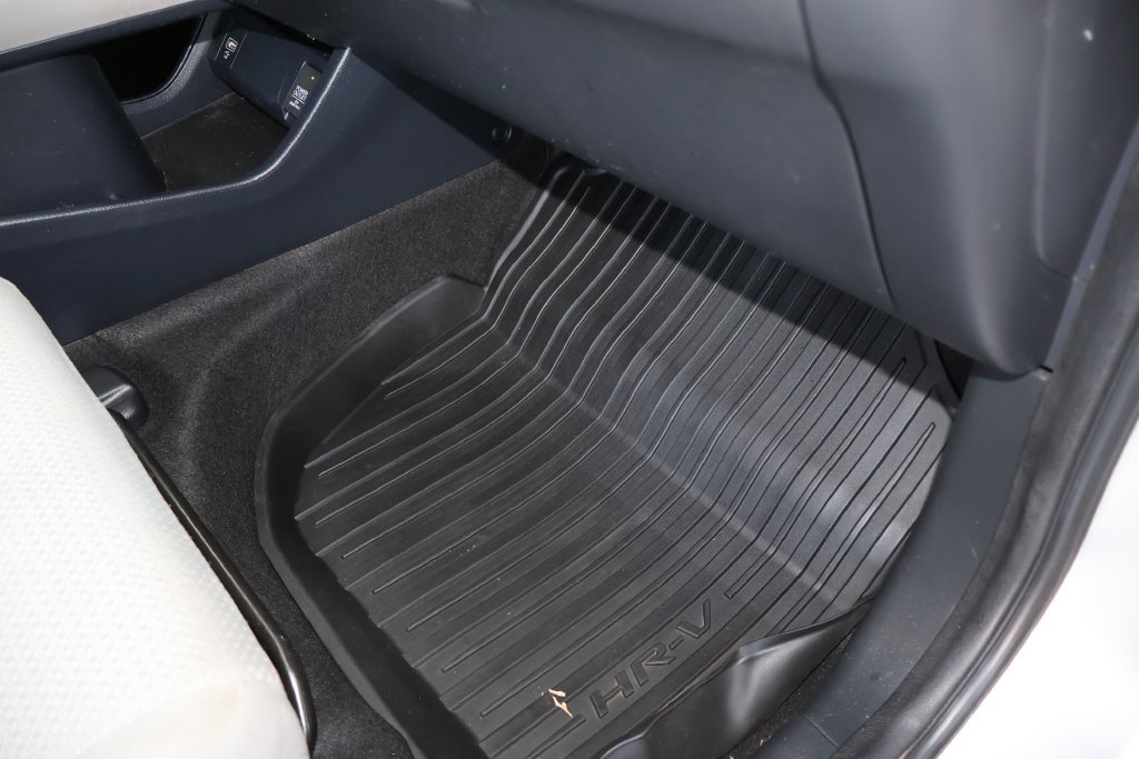 Used 2022 Honda HR-V LX image 35