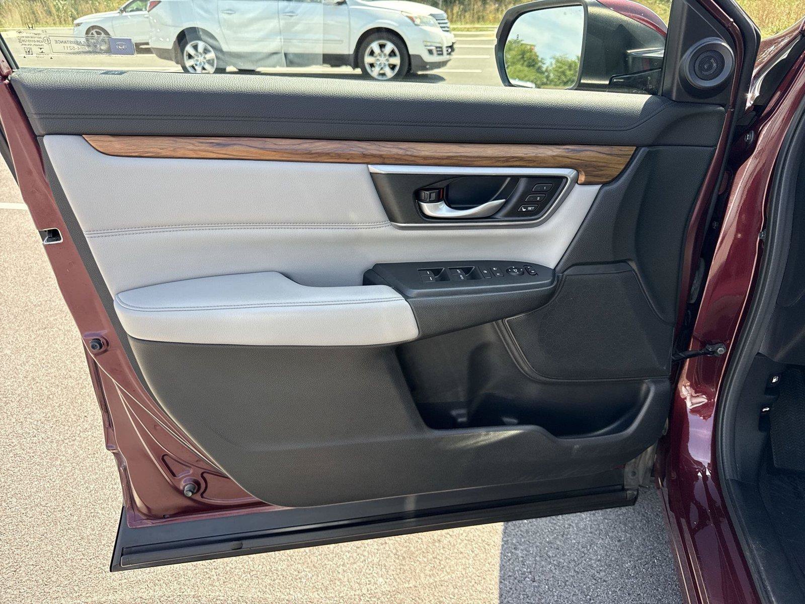 Used 2017 Honda CR-V Touring image 12