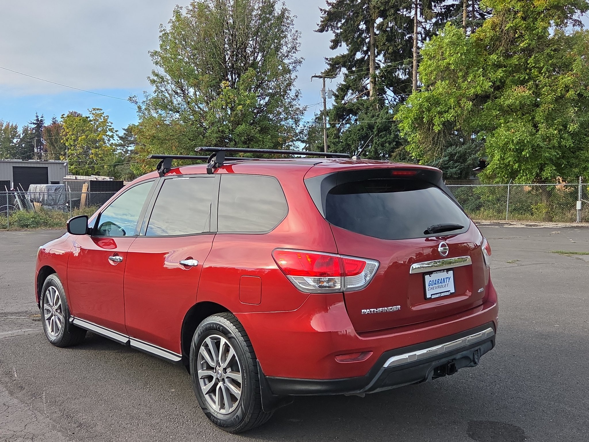 Used 2015 Nissan Pathfinder S AWD/4WD image 7