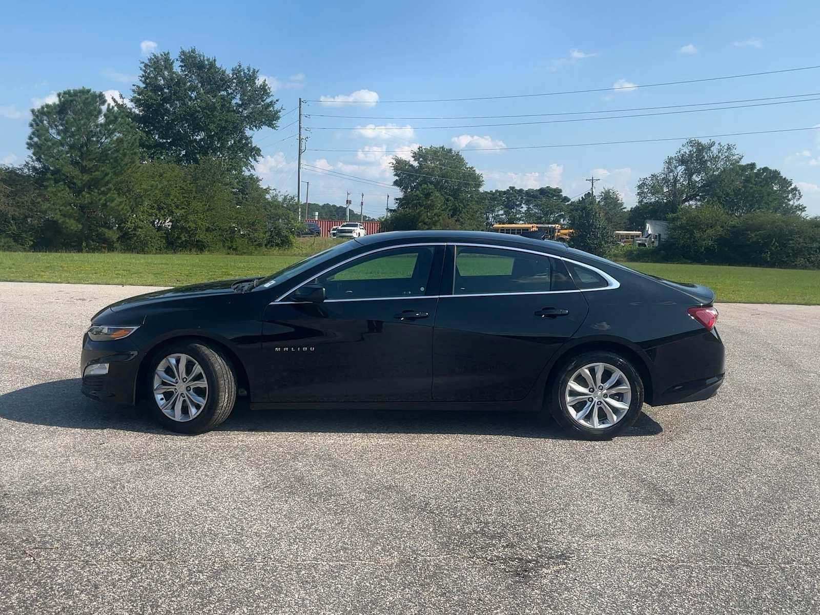 Used 2020 Chevrolet Malibu LT FWD image 3