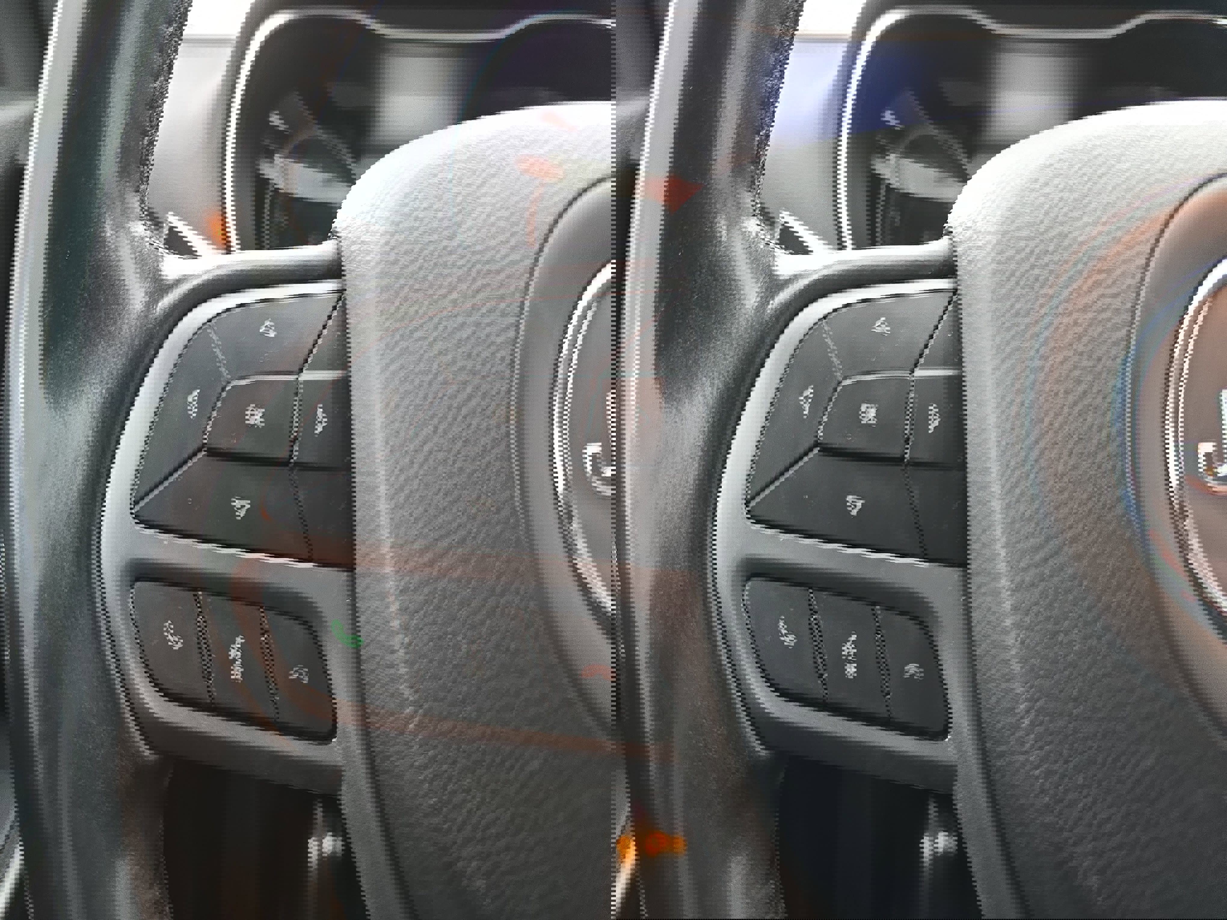 Used 2020 Jeep Cherokee Limited image 17