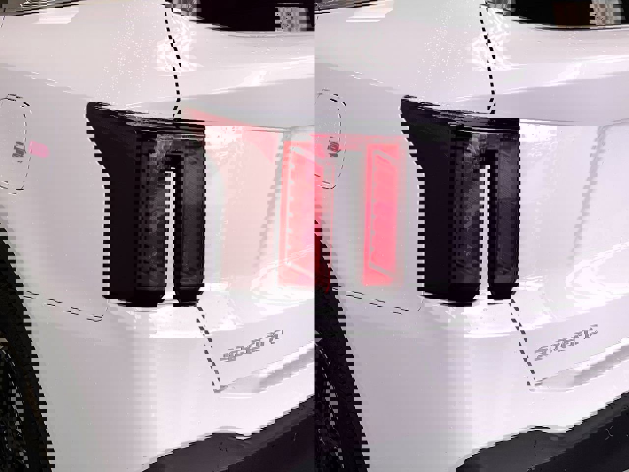 Certified 2025 Kia Sorento S w/ Panoramic Sunroof Package image 9