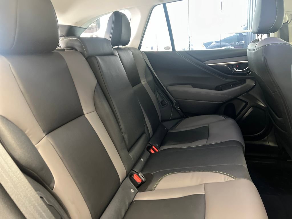 Used 2024 Subaru Outback Onyx Edition w/ Popular Package #2 image 39