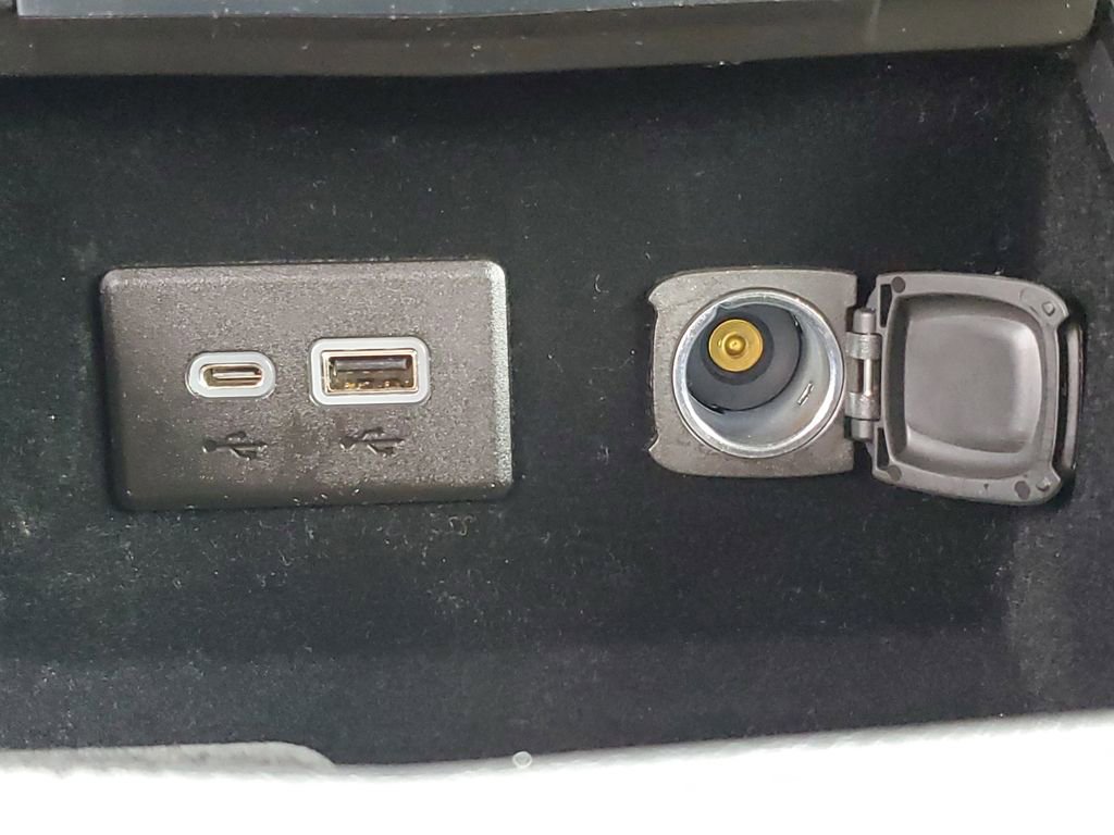 Used 2019 Cadillac XT4 Premium Luxury w/ Cold Weather Package image 17