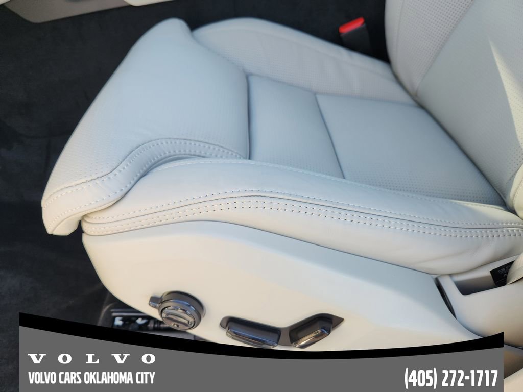 Used 2026 Volvo XC90 B6 Ultra image 23