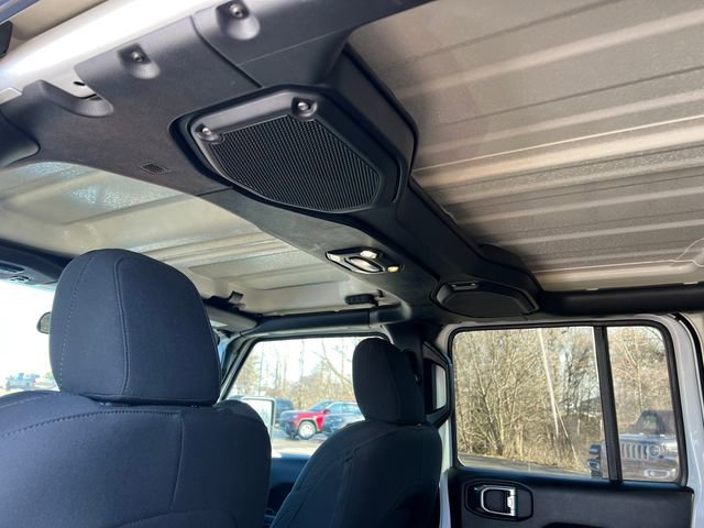 Used 2023 Jeep Wrangler Sport S image 35